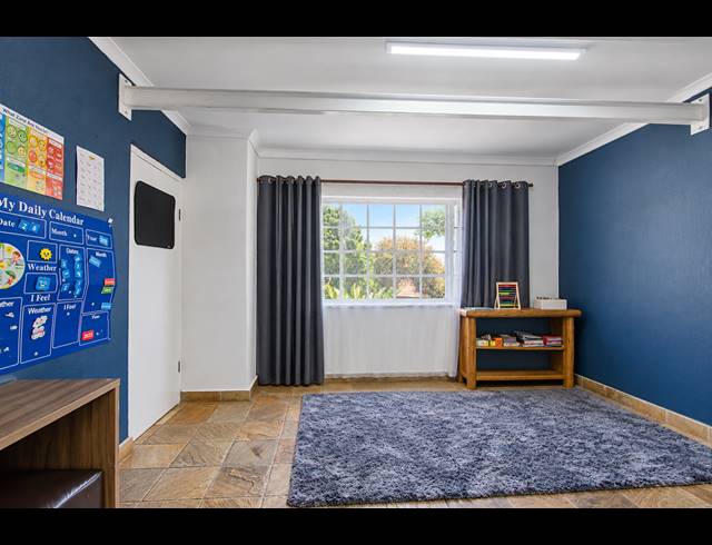 3 BEDROOM FREEHOLD FOR SALE IN FAERIE GLEN